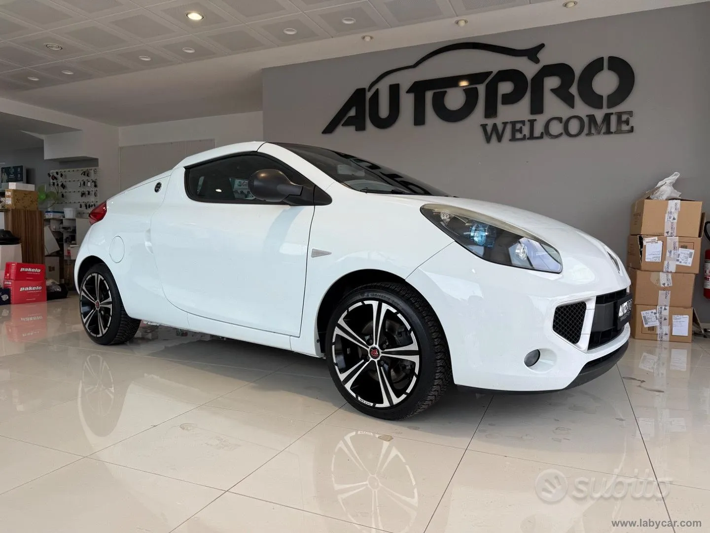 Renault Wind 2011 photo 2