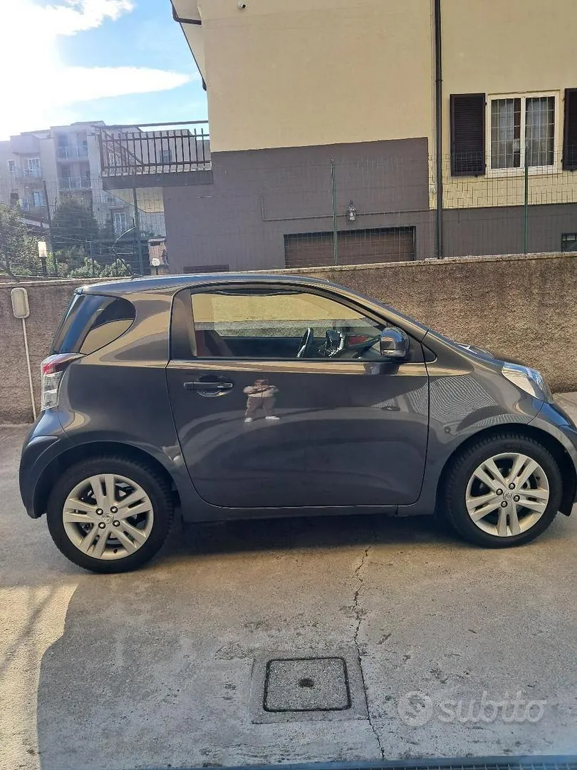 Toyota Iq 2011 photo 4