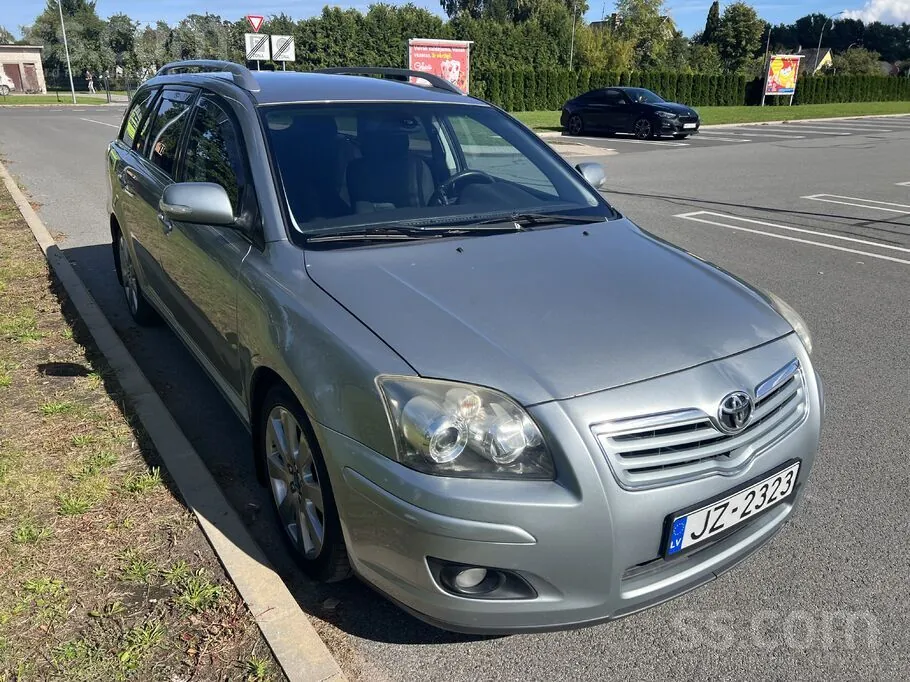 Toyota Avensis 2009 photo 2