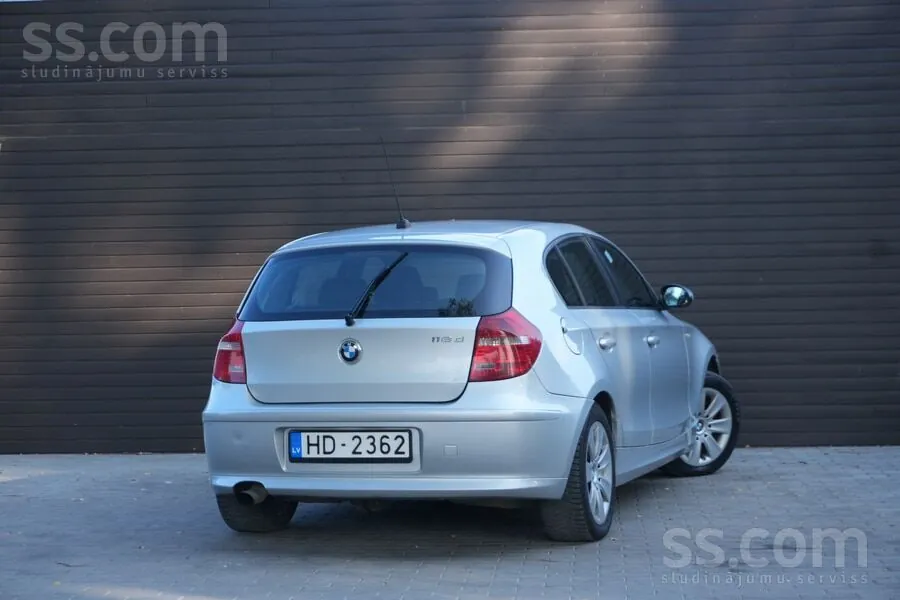 BMW 2008 2008 photo 3