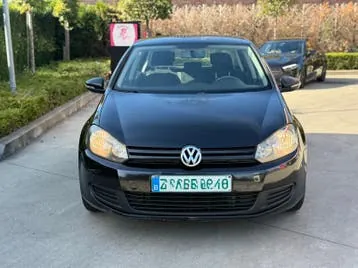 Volkswagen Golf 2010 photo 2