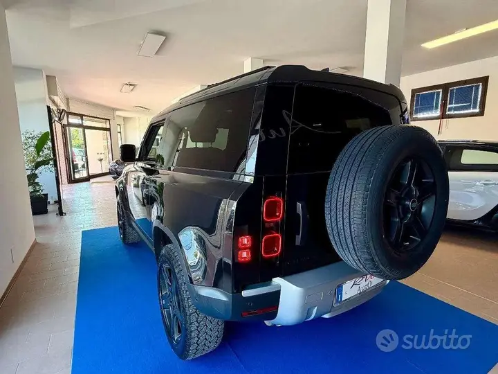 Land Rover Defender 2021 photo 5
