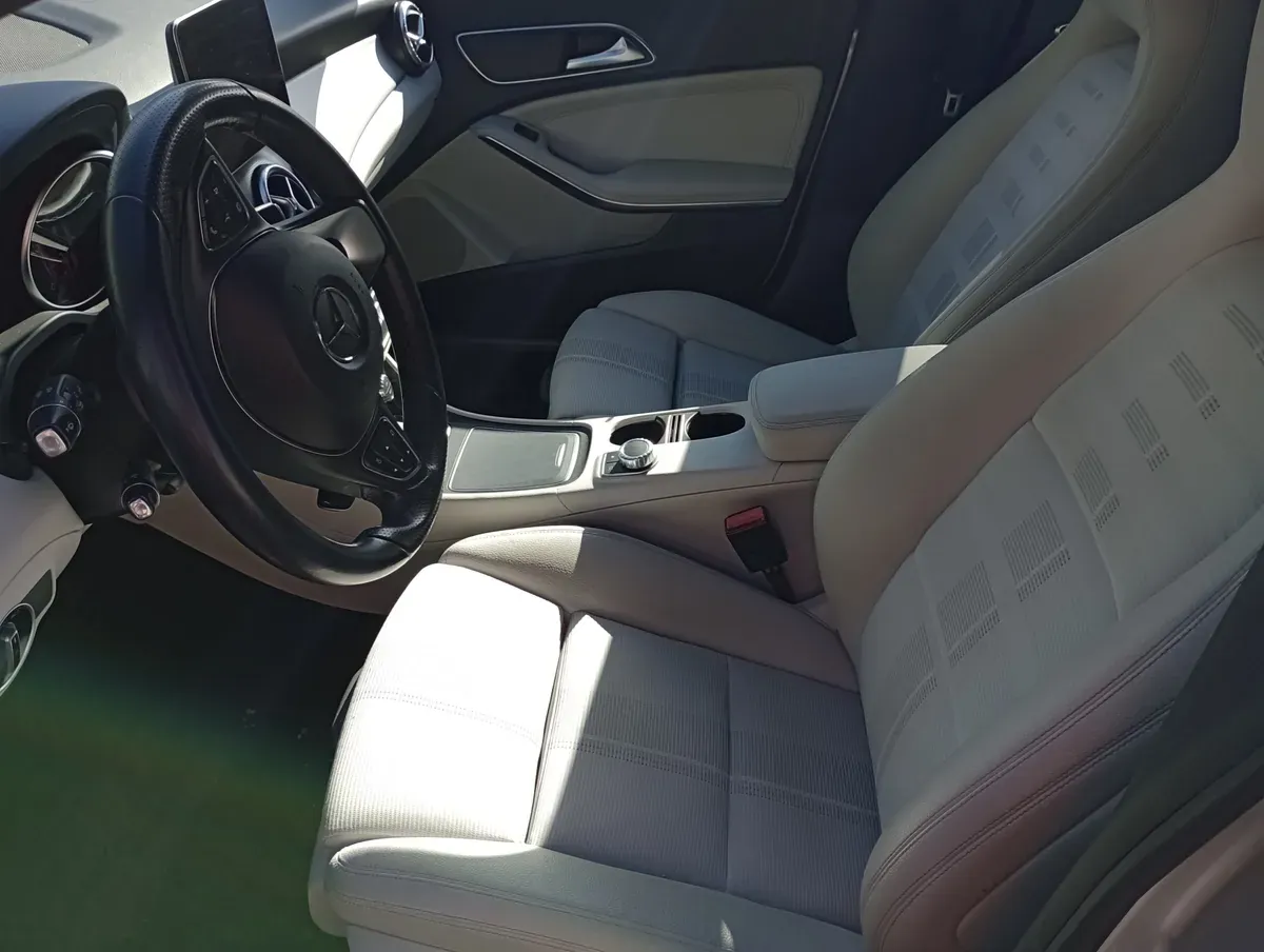 Mercedes-Benz Cla 2016 photo 2