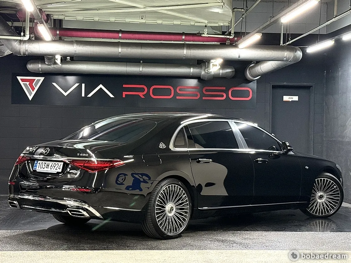 Mercedes-Benz Maybach S680 2023 photo 3