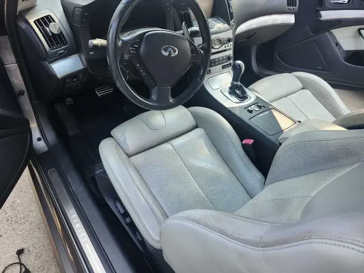 Infiniti G37 2009 photo 5