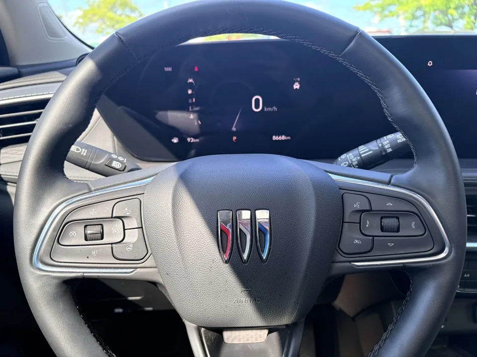 Buick Encore 2024 photo 2