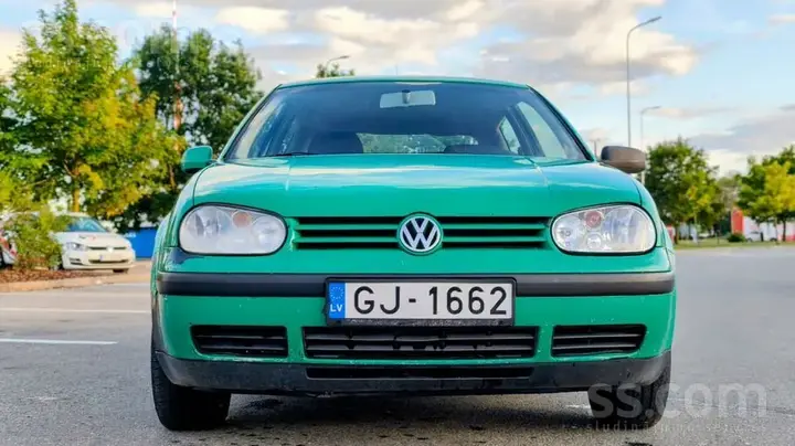 Volkswagen Golf 4 2001 photo 2