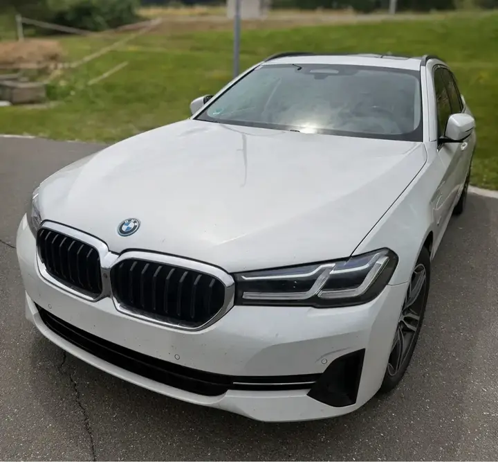 BMW 5 Series 2021 photo 2