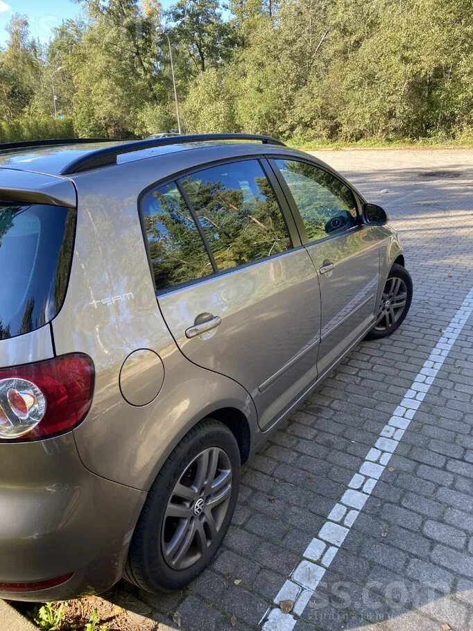 Volkswagen Golf Plus 2011 photo 3