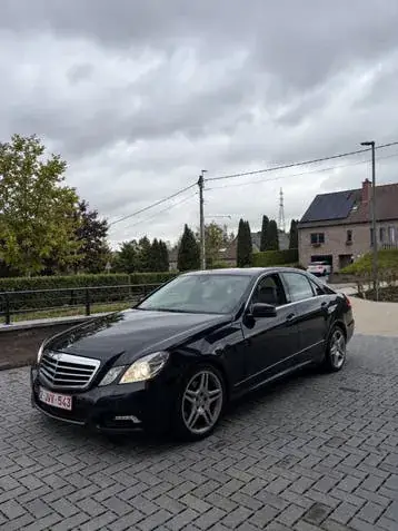 Mercedes-Benz E220