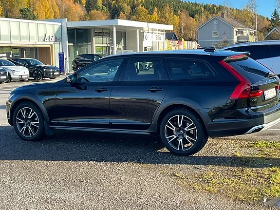 Volvo V90 Cross Country