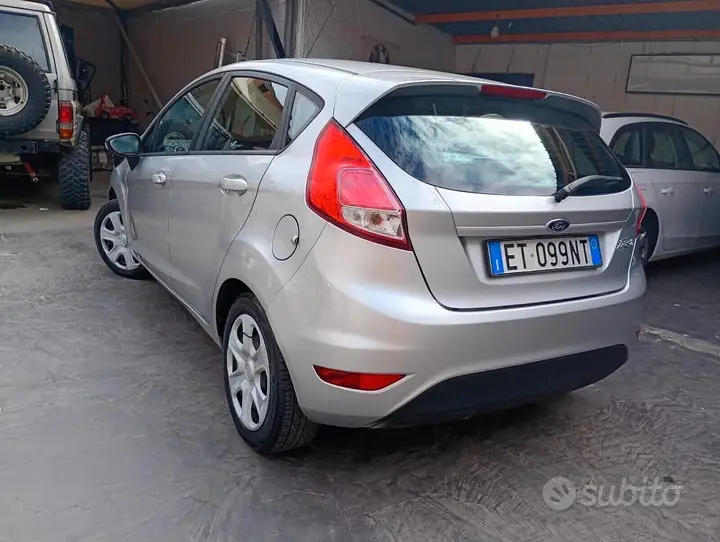 Ford Fiesta 2014 photo 4