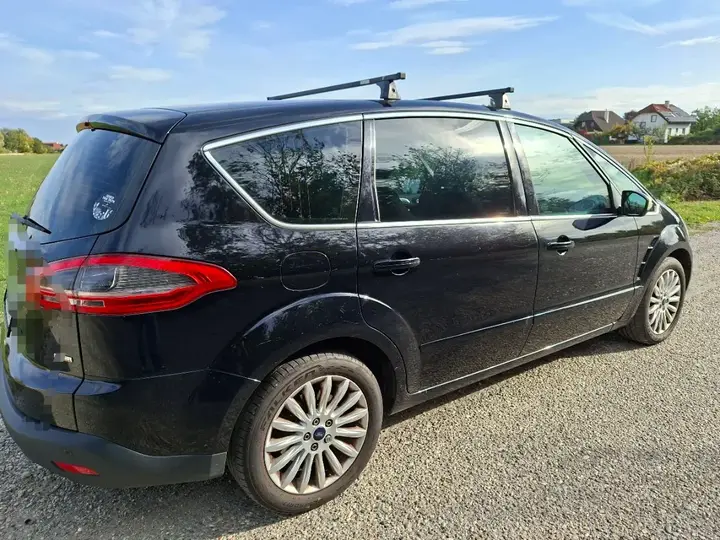 Ford S-Max 2011 photo 3