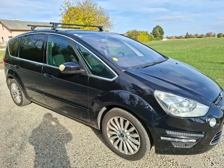 Ford S-Max 2011 photo 2