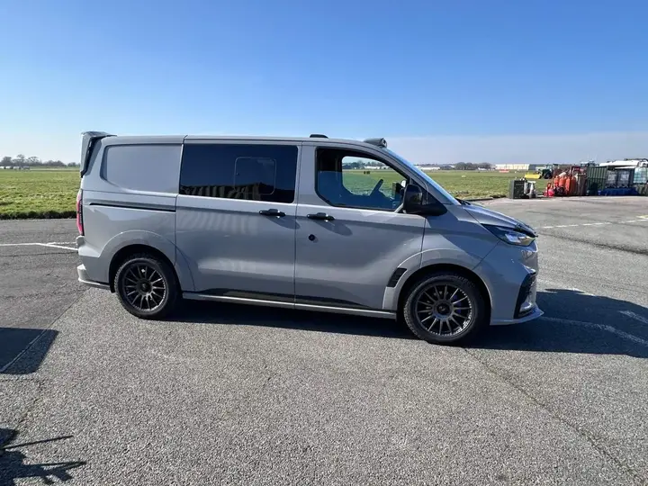 Ford Transit Custom 2025 photo 3