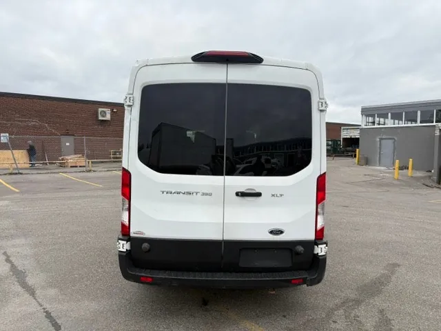 Ford Transit Passenger 2019 photo 4