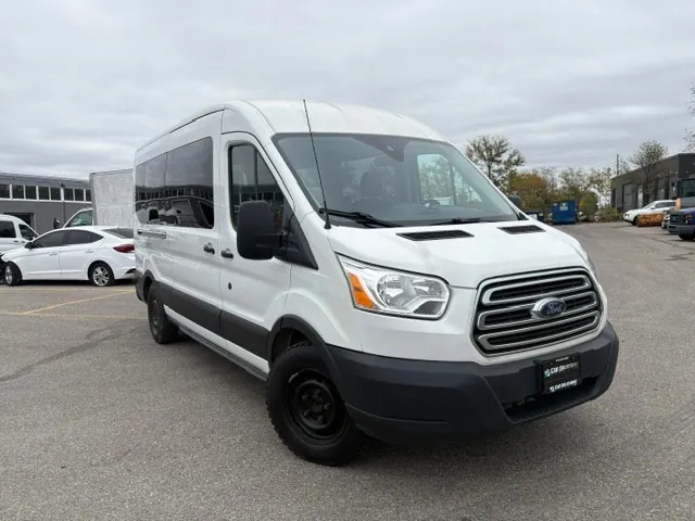 Ford Transit Passenger 2019 photo 3