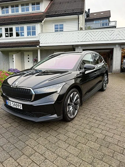 Skoda Enyaq 2022 photo 2
