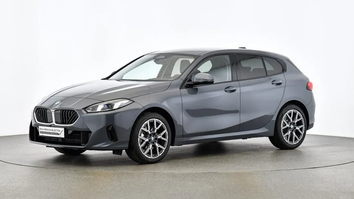 BMW 1 Series 2024 photo 3