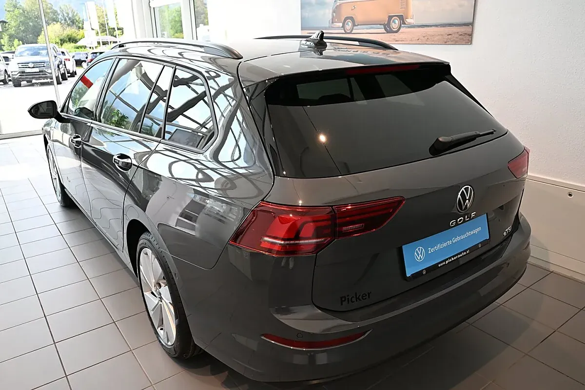 Volkswagen Golf 2026 photo 3