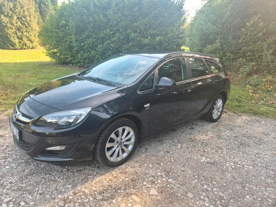 Opel Astra J