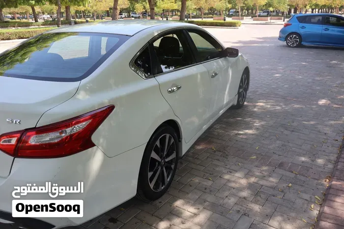 Nissan Altima 2017 photo 2