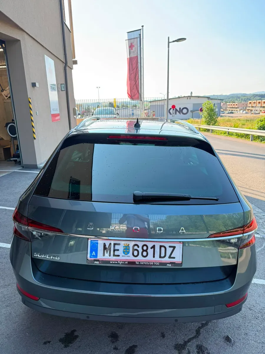 Skoda Superb 2021 photo 3