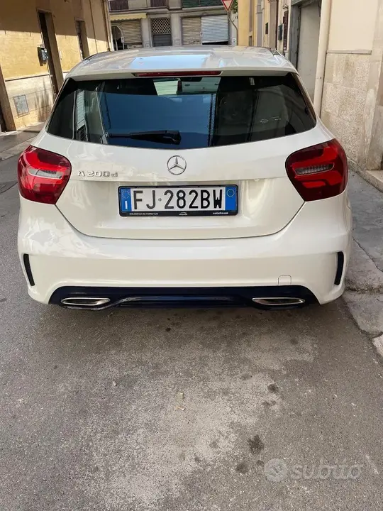 Mercedes-Benz A 200D 2017 photo 3