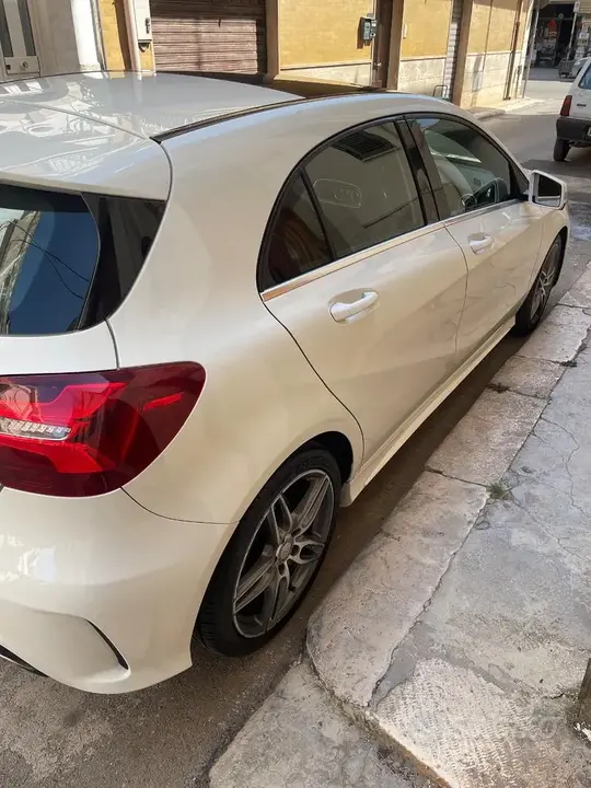 Mercedes-Benz A 200D 2017 photo 4