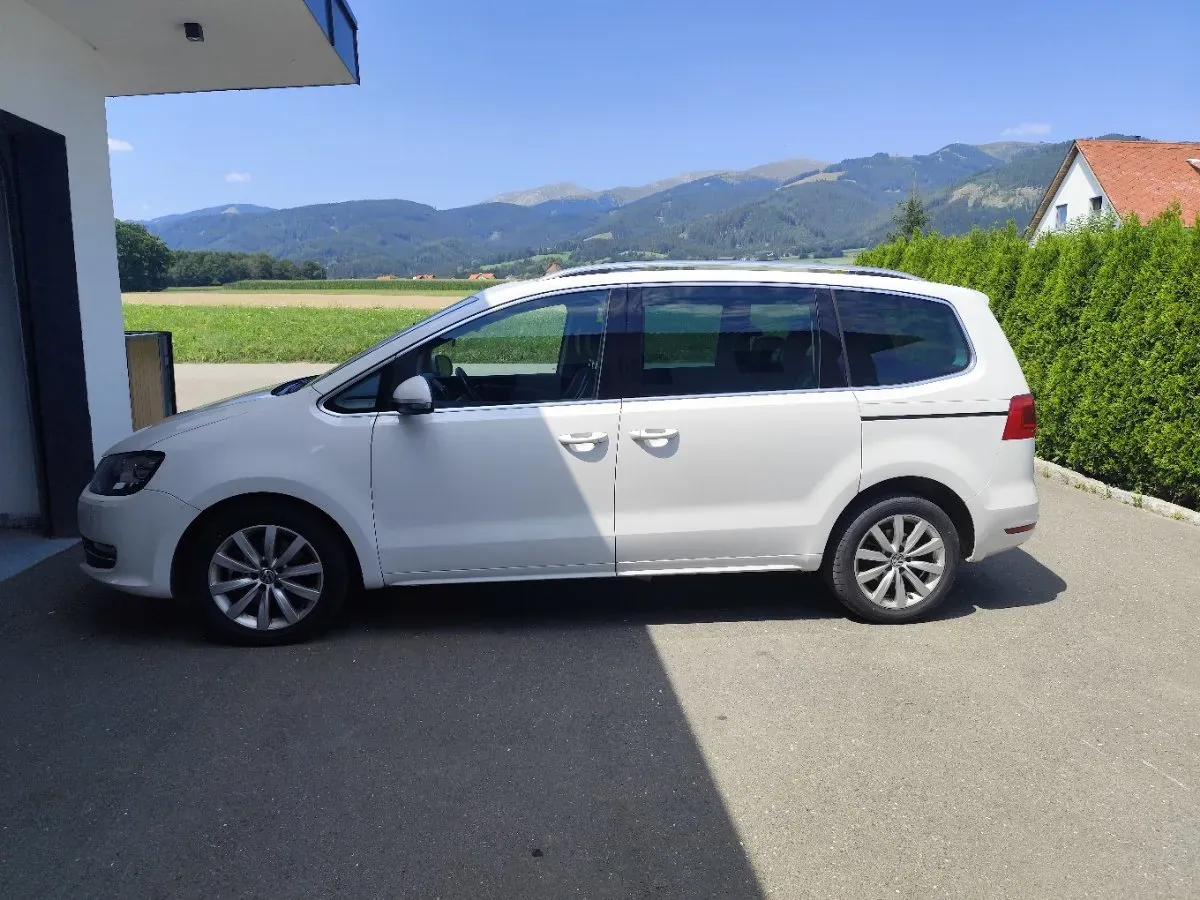 Volkswagen Sharan 2012 photo 3