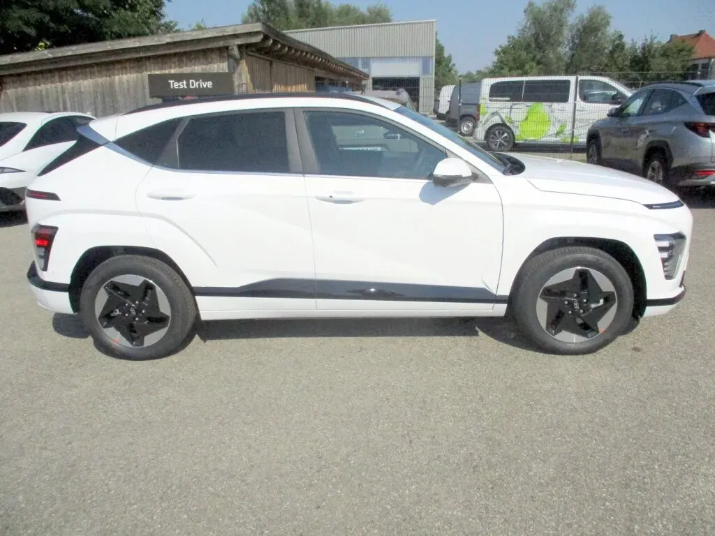 Hyundai Kona 2026 photo 2