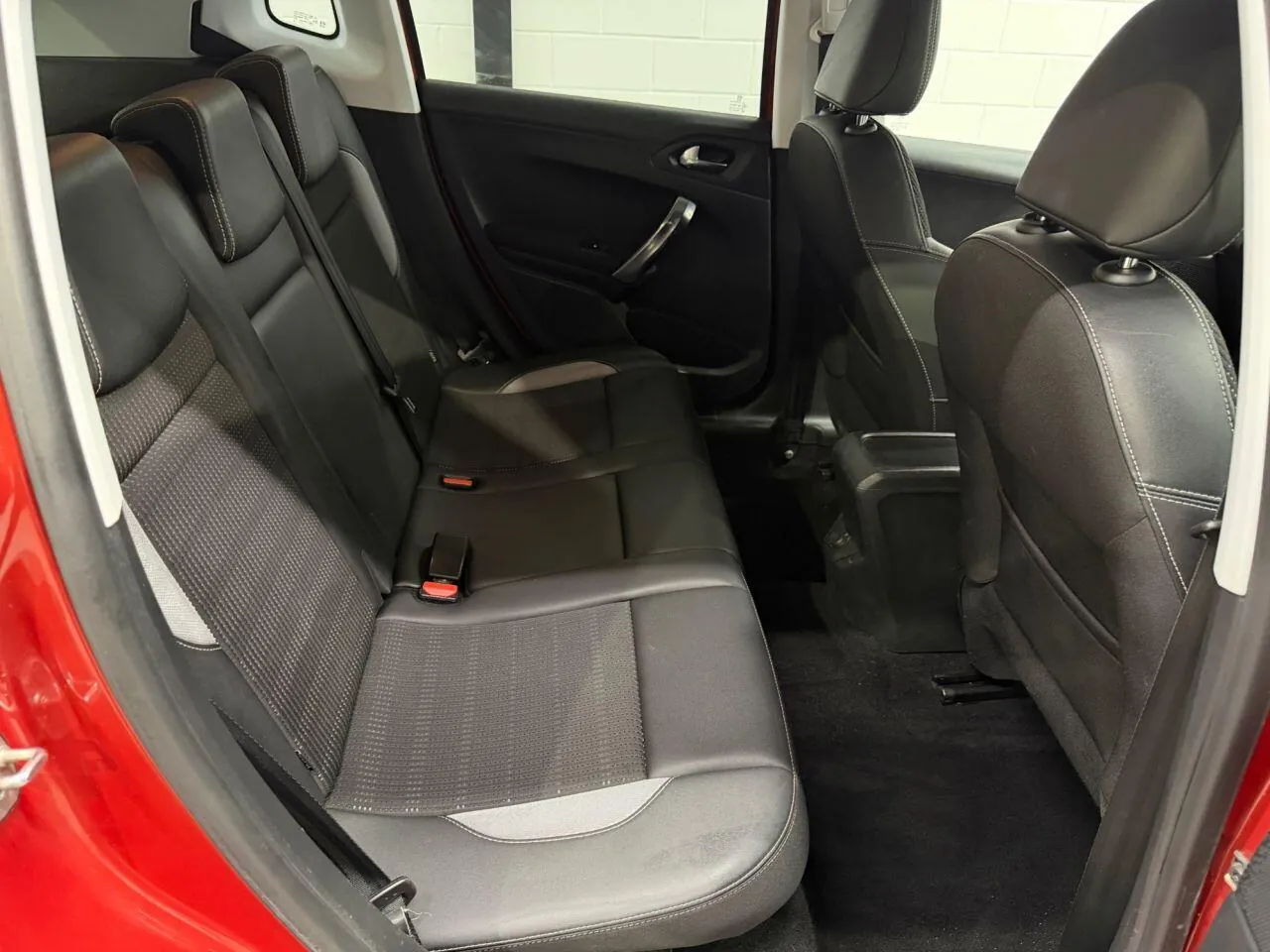 Peugeot 2008 2016 photo 3