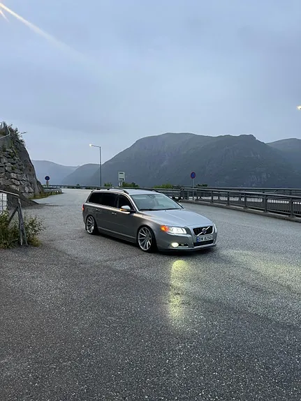Volvo V70 2012 photo 3