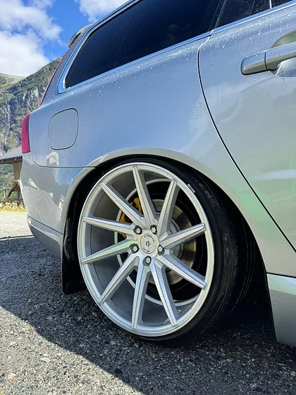 Volvo V70 2012 photo 4