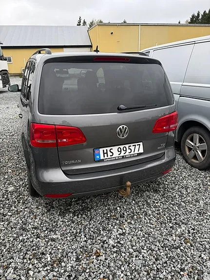 Volkswagen Touran 2012 photo 4