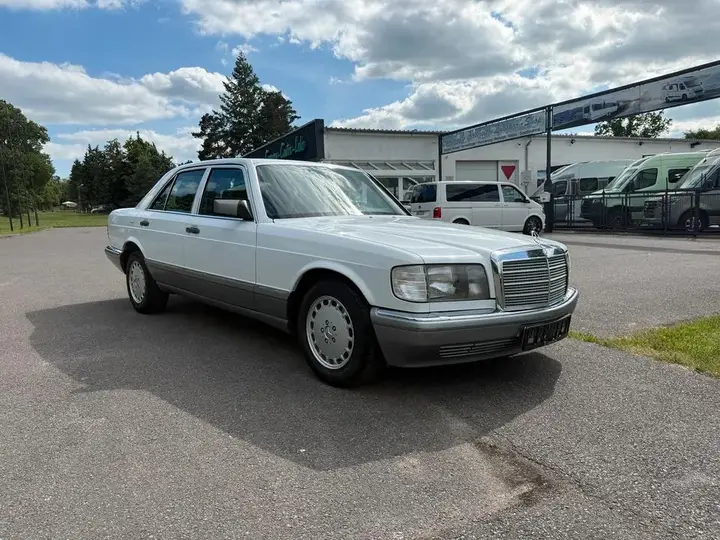 Mercedes-Benz 260 Se
