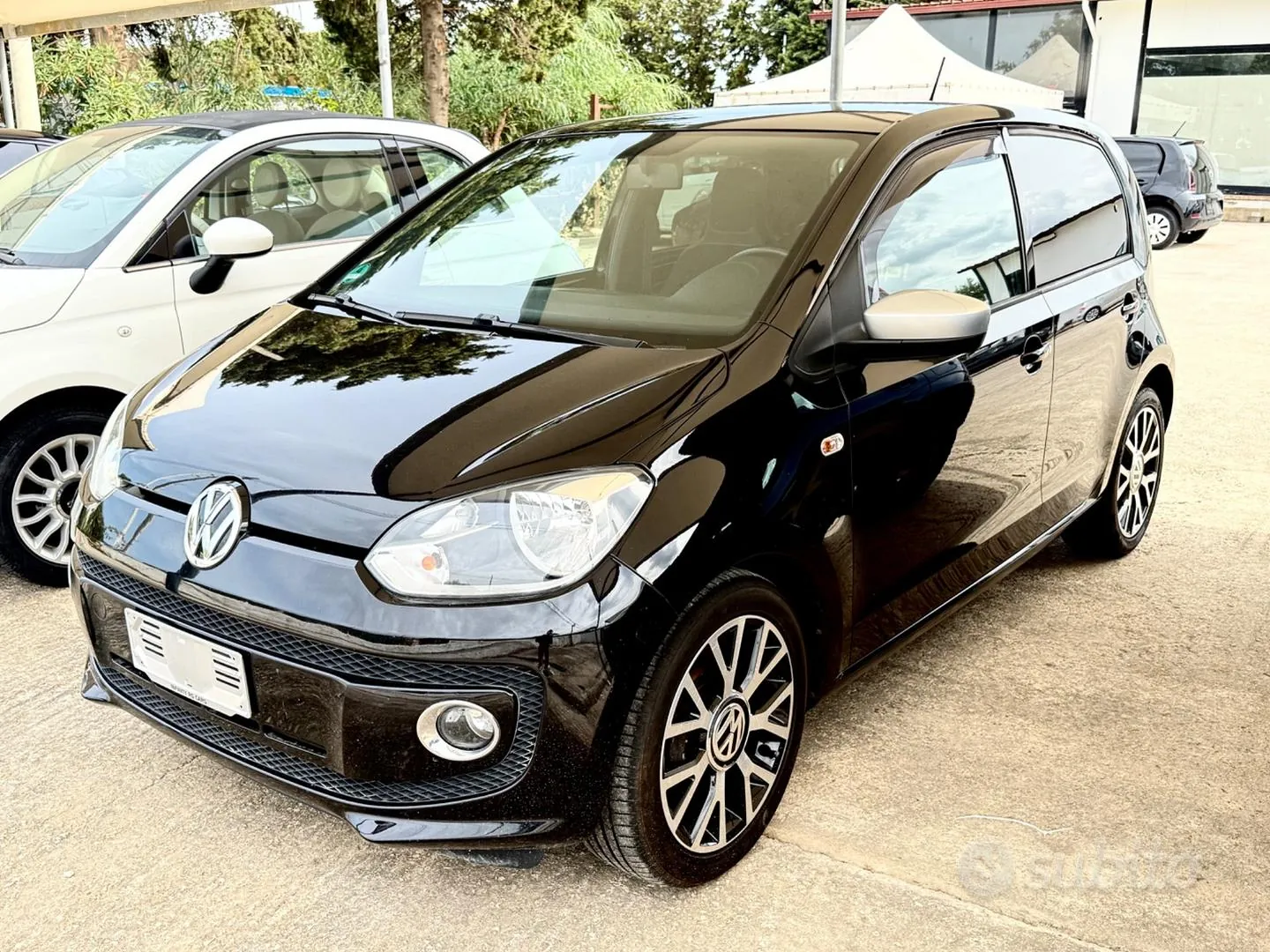 Volkswagen Up 2015 photo 2