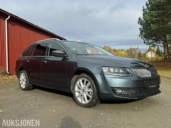 Skoda Octavia 2015 photo 2