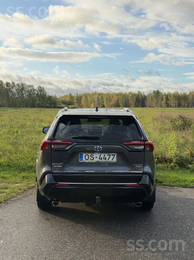 Toyota Rav4 2021 photo 3