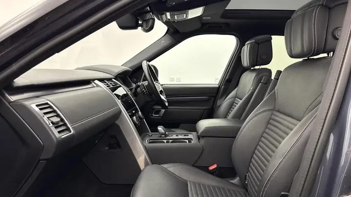 Land Rover Discovery 2024 photo 3