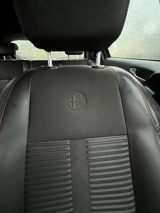 Alfa Romeo Giulietta 2011 photo 5
