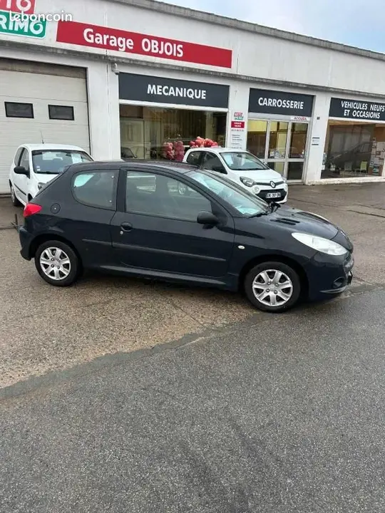 Peugeot 206 2011 photo 2