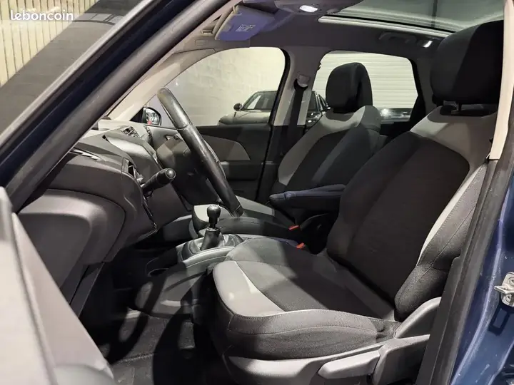 Citroen C4 Picasso 2013 photo 4
