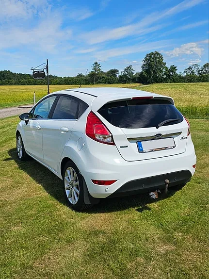 Ford Fiesta 2014 photo 3