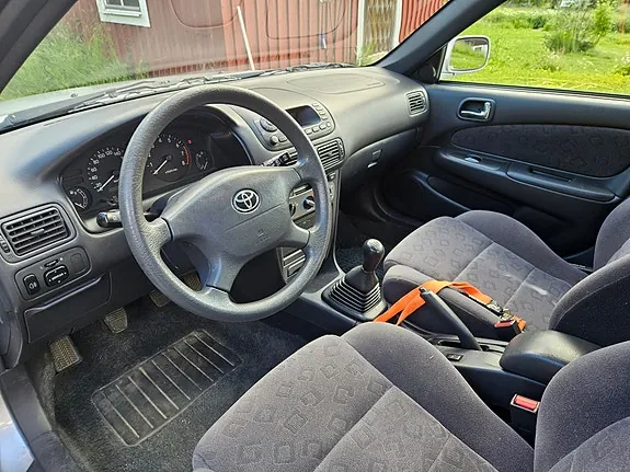 Toyota Corolla 2000 photo 3