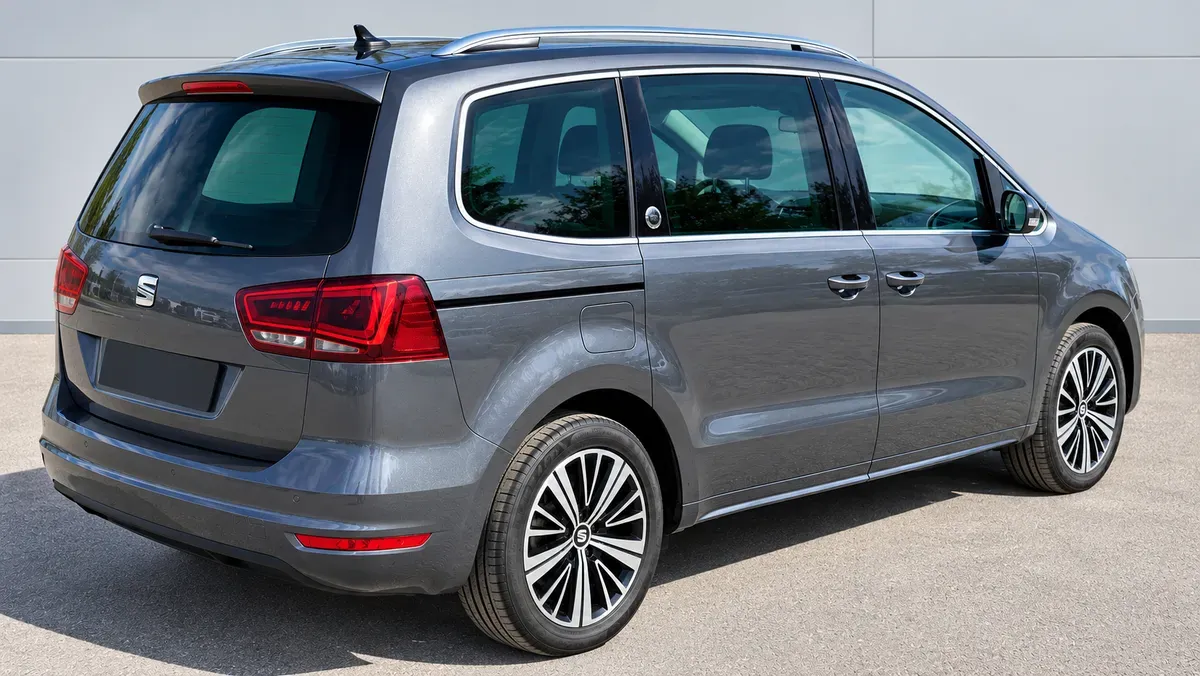 Seat Alhambra 2017 photo 2