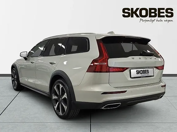 Volvo V60 Cross Country 2022 photo 5