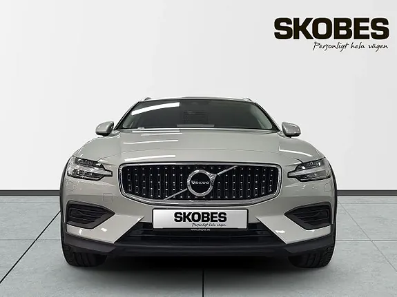Volvo V60 Cross Country 2022 photo 2