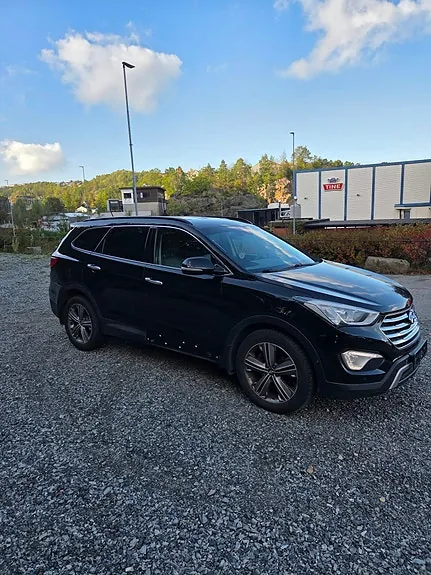 Hyundai Grand Santa Fe 2015 photo 2