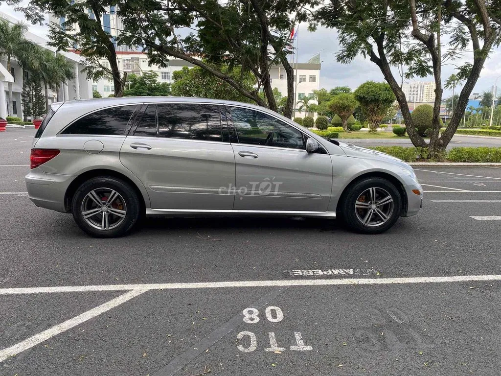 Mercedes-Benz R-Class